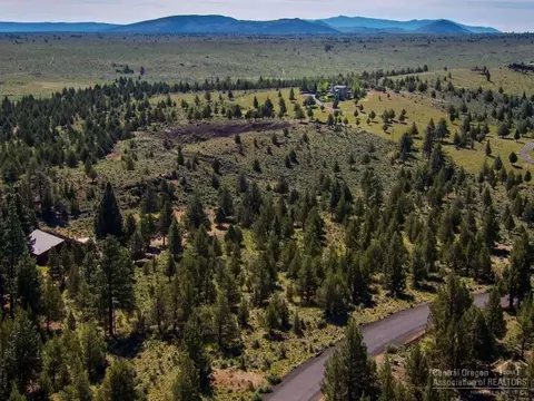 60100 Stirling Dr, Bend, OR 97702 photo 7