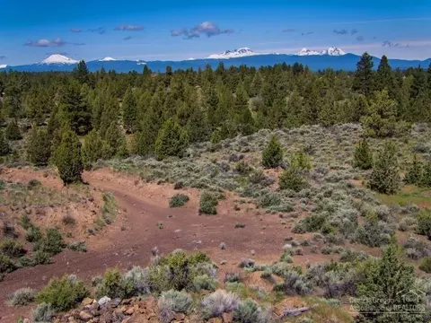 60100 Stirling Dr, Bend, OR 97702 photo 8