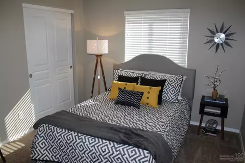 60892 SE Sweet Pea Dr, Bend, OR 97702 photo 19