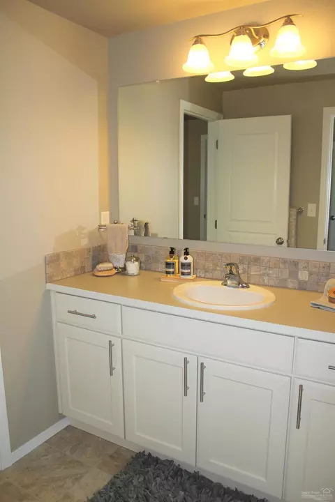 60892 SE Sweet Pea Dr, Bend, OR 97702 photo 22