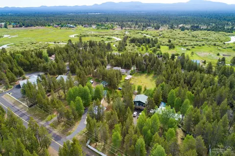 52900 Bridge Dr, La Pine, OR 97739 photo 2