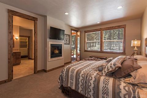 56283 Trailmere Cir, Bend, OR 97707 photo 11