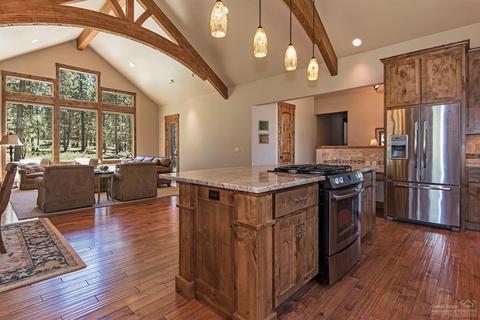 56283 Trailmere Cir, Bend, OR 97707 photo 5
