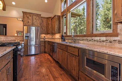 56283 Trailmere Cir, Bend, OR 97707 photo 8