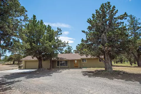 22915 Donna Ln, Bend, OR 97701 photo 3
