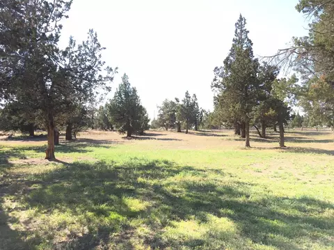 22915 Donna Ln, Bend, OR 97701 photo 5