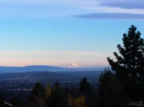 1267 NW Constellation Dr, Bend, OR 97703 photo 4