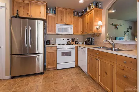 61177 Dayspring Dr, Bend, OR 97702 photo 6