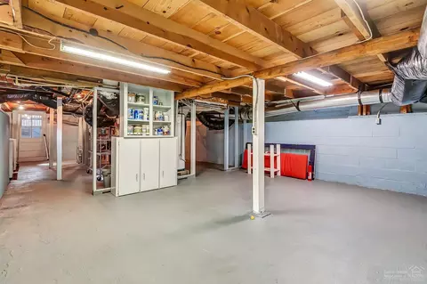 1302 NW Davenport Ave, Bend, OR 97703 photo 17