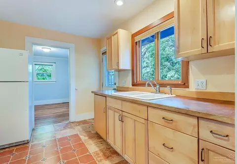 1302 NW Davenport Ave, Bend, OR 97703 photo 8