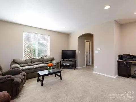 21206 Keyte Rd, Bend, OR 97701 photo 10