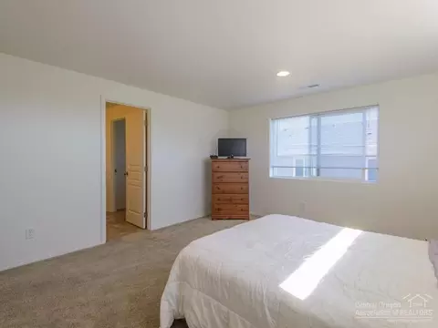 21206 Keyte Rd, Bend, OR 97701 photo 12