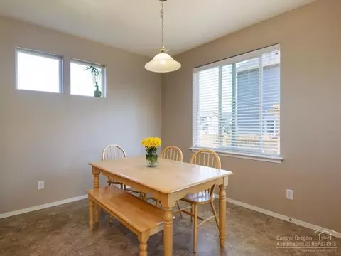 21206 Keyte Rd, Bend, OR 97701 photo 7