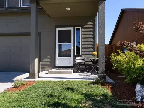 21206 Keyte Rd, Bend, OR 97701 photo 3