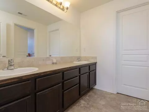 21206 Keyte Rd, Bend, OR 97701 photo 13