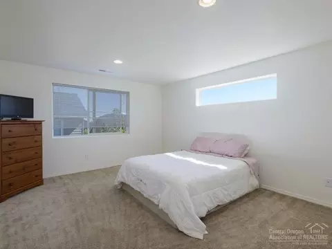 21206 Keyte Rd, Bend, OR 97701 photo 11
