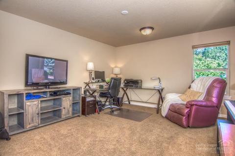 20482 Jacklight Ln, Bend, OR 97702 photo 13