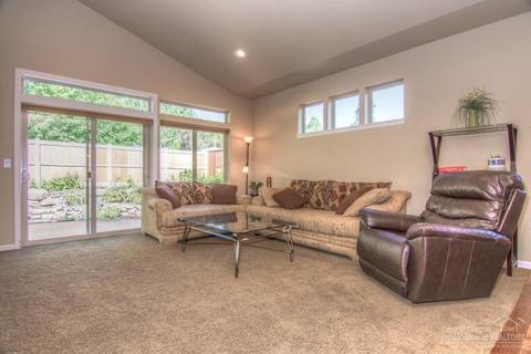 20482 Jacklight Ln, Bend, OR 97702 photo 9