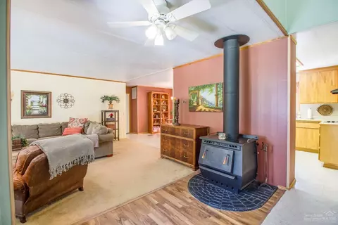 50542 Deer St, La Pine, OR 97739 photo 7
