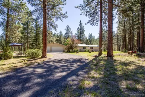 50542 Deer St, La Pine, OR 97739 photo 1