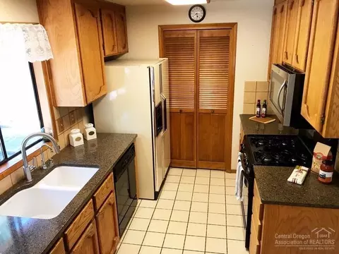 1275 NE Paula Dr, Bend, OR 97701 photo 10