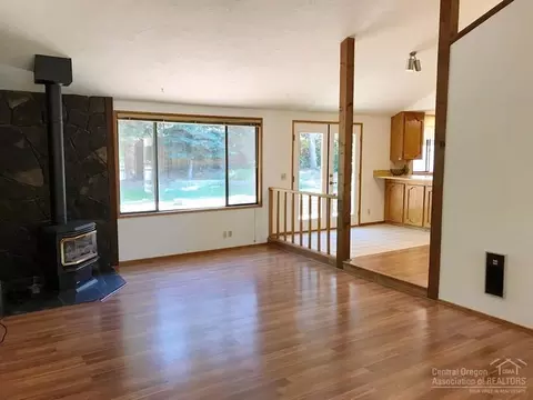 1275 NE Paula Dr, Bend, OR 97701 photo 5