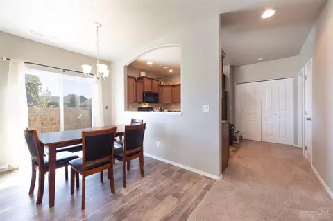 21125 Darnel Ave, Bend, OR 97702 photo 5