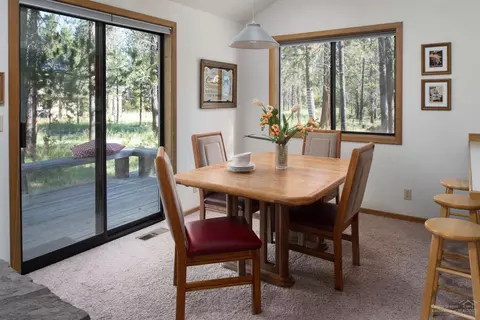58067 Kinglet Rd, Sunriver, OR 97707 photo 3
