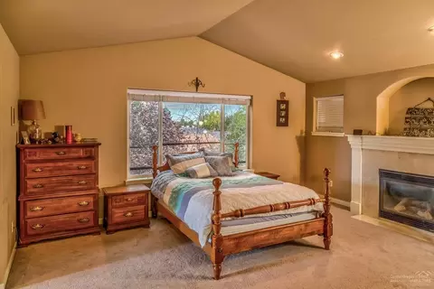 2874 NE Jackdaw Dr, Bend, OR 97701 photo 19