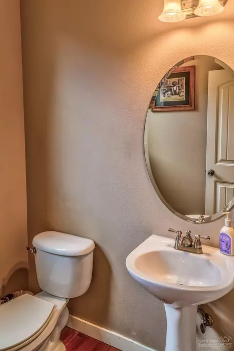 2874 NE Jackdaw Dr, Bend, OR 97701 photo 6