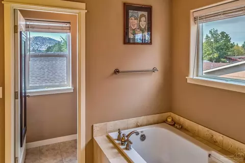 2874 NE Jackdaw Dr, Bend, OR 97701 photo 22
