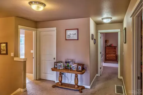 2874 NE Jackdaw Dr, Bend, OR 97701 photo 12