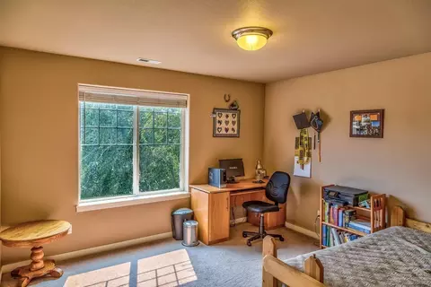 2874 NE Jackdaw Dr, Bend, OR 97701 photo 9