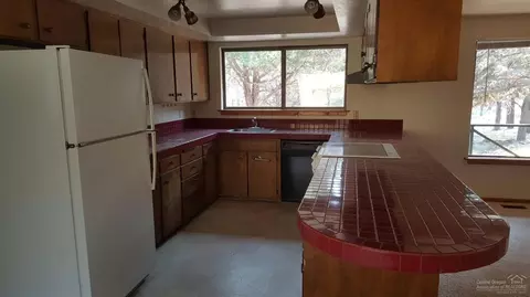 63333 Silverado Dr, Bend, OR 97701 photo 4