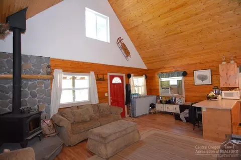 15372 Bear St, La Pine, OR 97739 photo 8