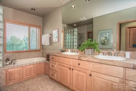 19539 Painted Ridge Loop, Bend, OR 97702 photo 17