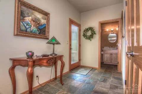 19539 Painted Ridge Loop, Bend, OR 97702 photo 2