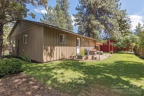 207 NE 10th St, Bend, OR 97701 photo 17