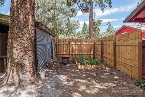 207 NE 10th St, Bend, OR 97701 photo 19
