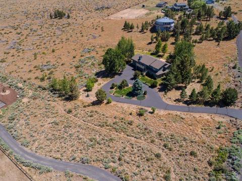 59664 Calgary Loop, Bend, OR 97702 photo 2