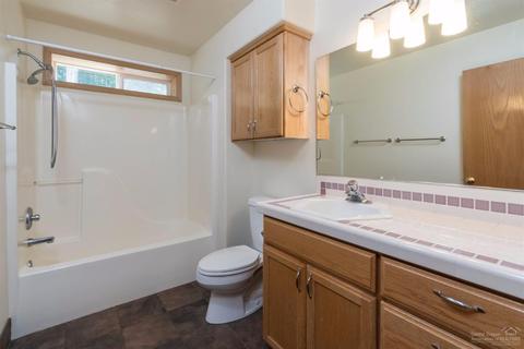 59664 Calgary Loop, Bend, OR 97702 photo 16