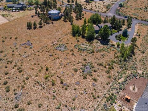 59664 Calgary Loop, Bend, OR 97702 photo 3