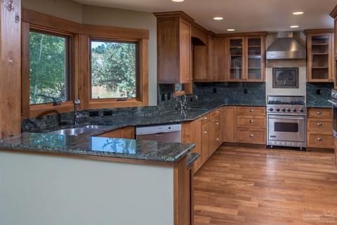 59664 Calgary Loop, Bend, OR 97702 photo 9