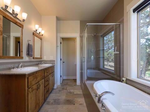 65325 Tweed Rd, Bend, OR 97701 photo 9