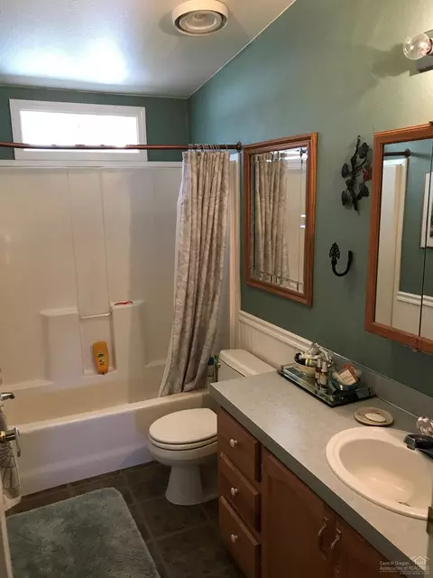 61007 Sugarbush Ln, Bend, OR 97702 photo 17