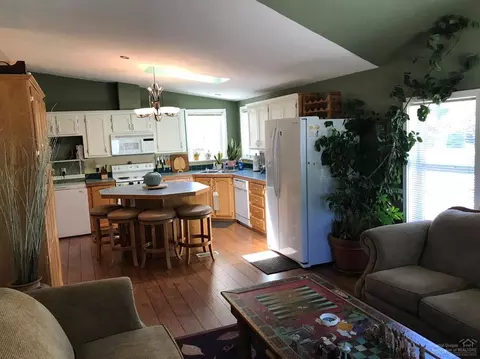 61007 Sugarbush Ln, Bend, OR 97702 photo 10
