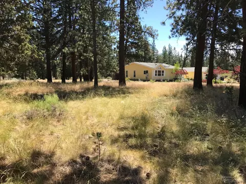 61007 Sugarbush Ln, Bend, OR 97702 photo 2