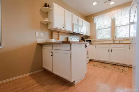 20036 Mount Hope Ln, Bend, OR 97702 photo 7