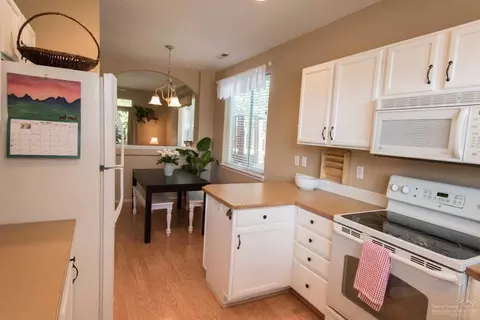 20036 Mount Hope Ln, Bend, OR 97702 photo 8