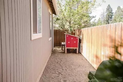 20036 Mount Hope Ln, Bend, OR 97702 photo 21